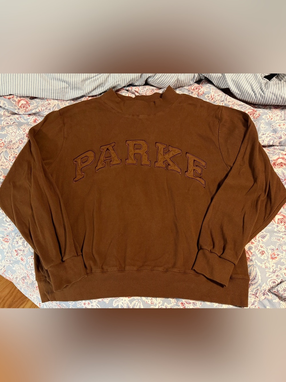 PARKE long sleeve ribbed embroidered top mockneck size L/XL